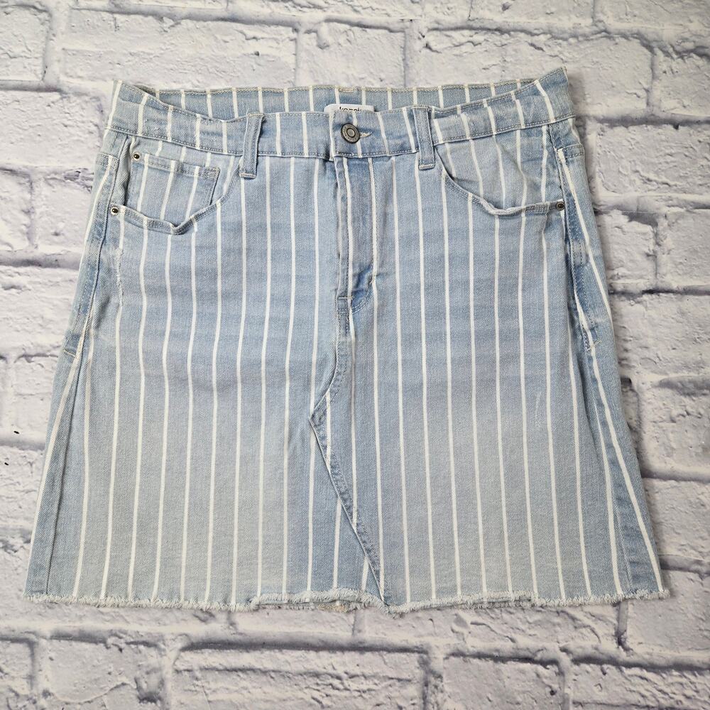 Kensie Jeans Denim Skirt Light Blue Pinstripe size 6/28 Miniskirt Distressed
